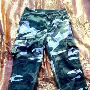 Cargo camo pants